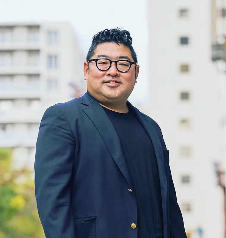 株式会社22世紀アート 代表取締役 向田 翔一